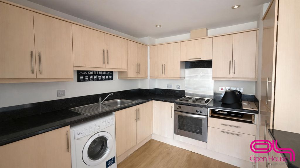 Property photo 3 of 10 Add A Subheading (21).Png