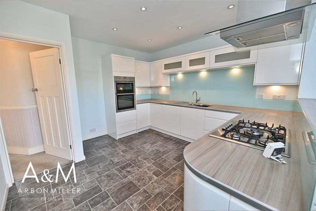 Property photo 1 of 16 9.Jpg