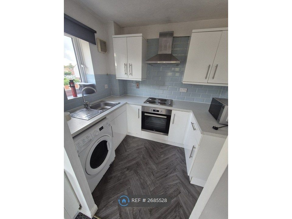 Property photo 2 of 5 Kitchen