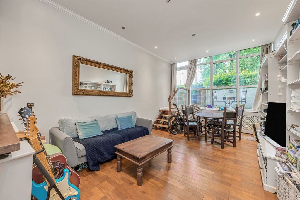 Property photo 2 of 7