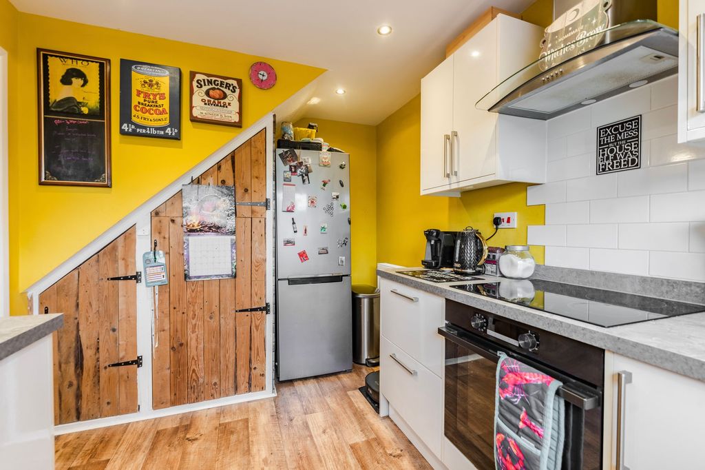 Property photo 3 of 21