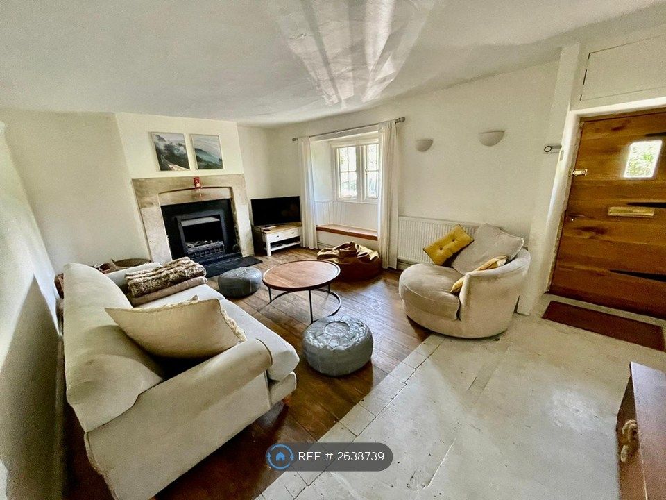 Property photo 2 of 16 Lounge