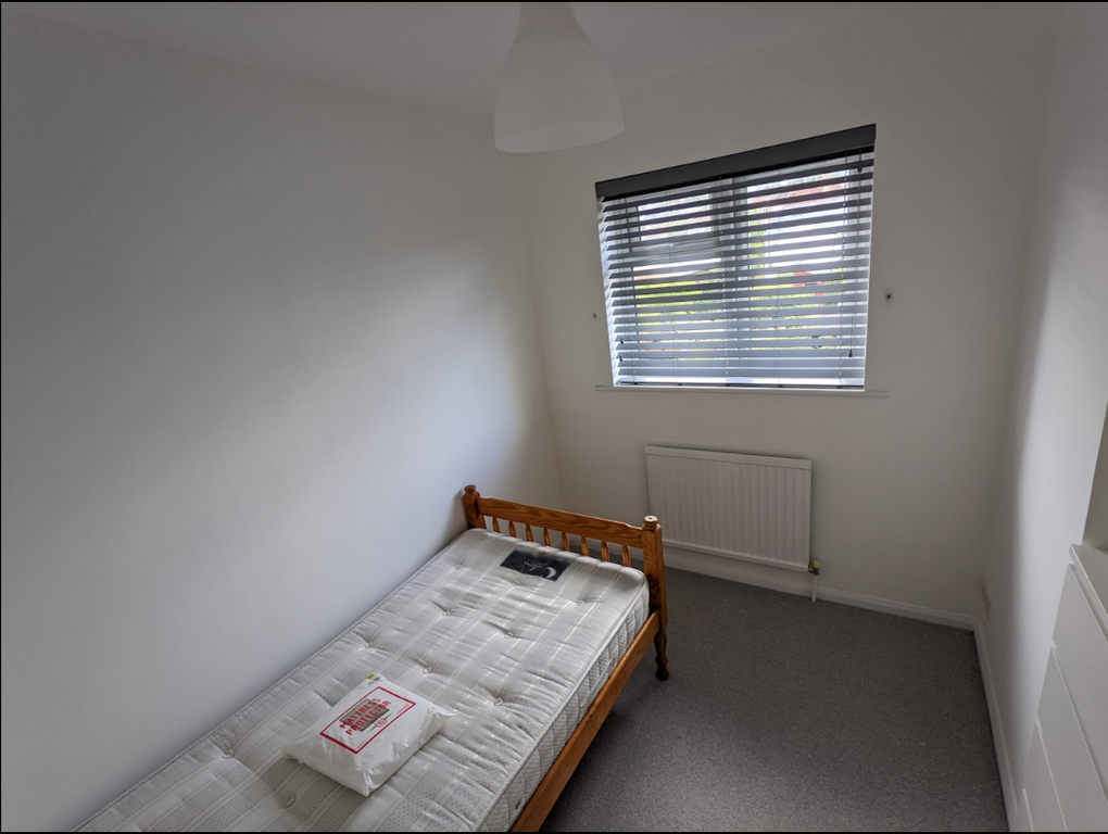 Property photo 2 of 9 4, 6