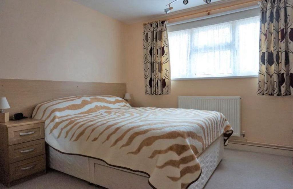 Property photo 2 of 8 Bedroom 1.Jpg