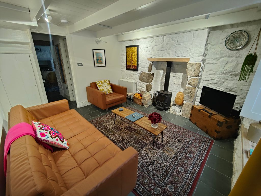 Property photo 2 of 12