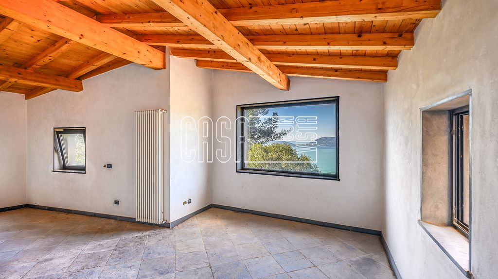 Property photo 2 of 58