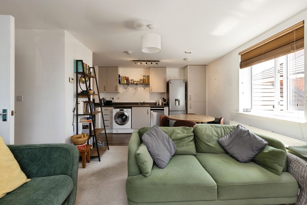 Property photo 3 of 12 Pbox-Img.Jpg