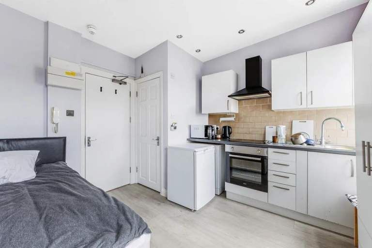 Property photo 2 of 5