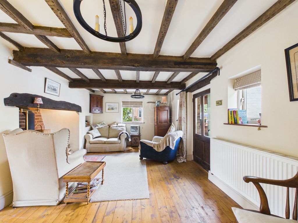 Property photo 2 of 25