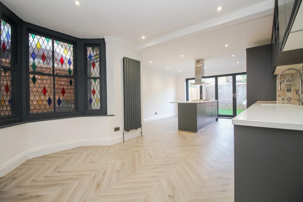 Property photo 1 of 11 Kitchen 1.Jpeg