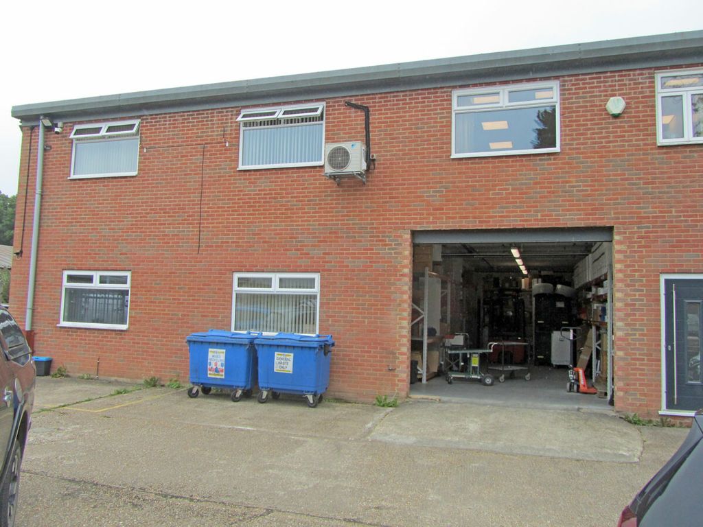 Property photo 2 of 6 Mytogen House, Heathfield