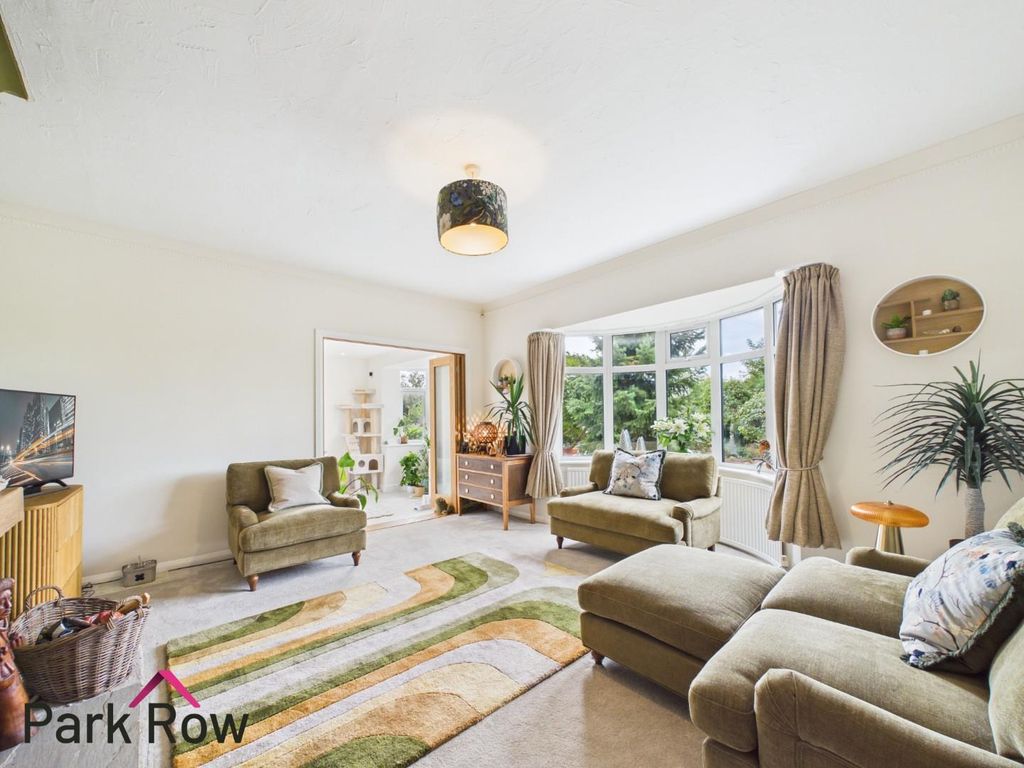 Property photo 2 of 31 Snug