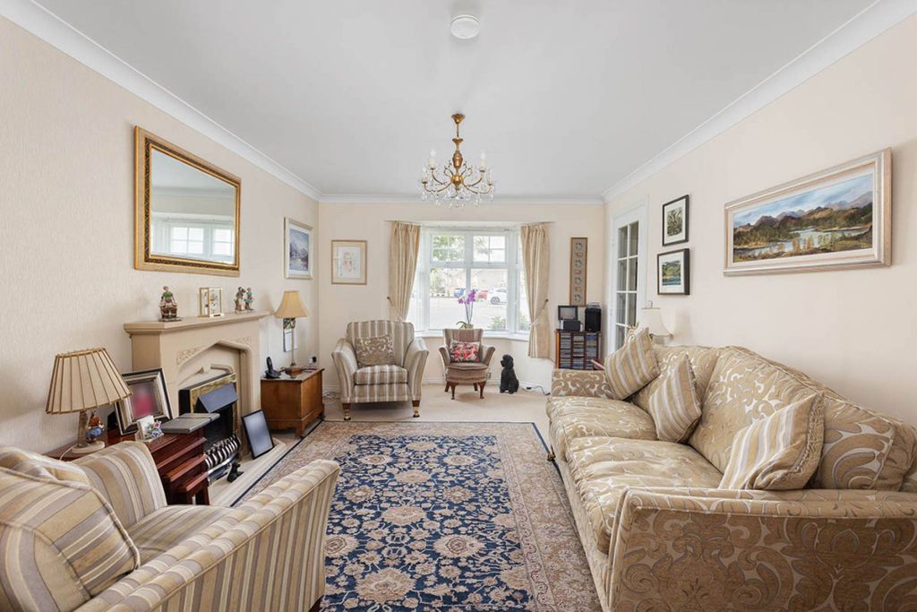 Property photo 2 of 30