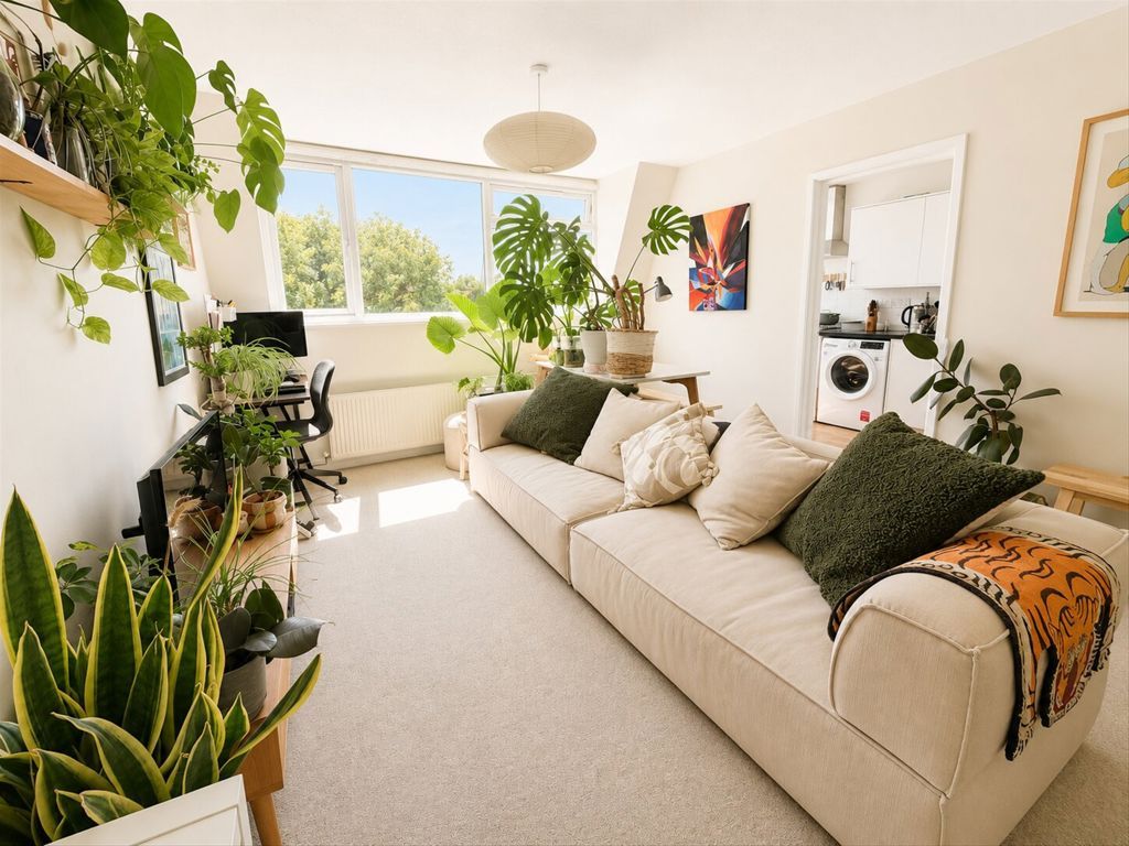 Property photo 3 of 7