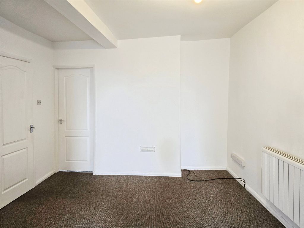 Property photo 2 of 7 Living Room