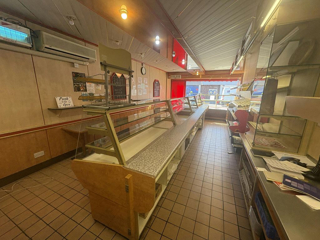 Property photo 2 of 4 371 Wimborne Road5.Jpg