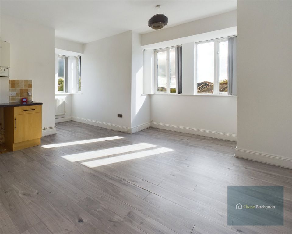 Property photo 2 of 7 Picture No. 10