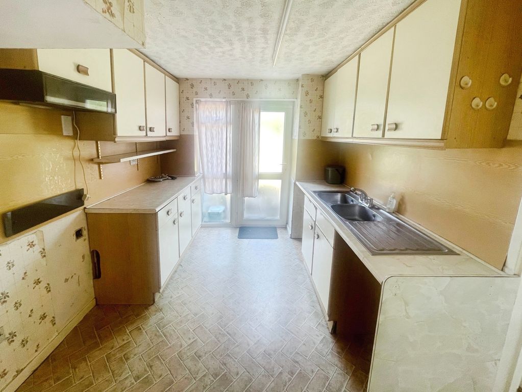 Property photo 3 of 10 Pbox-Img.Jpg
