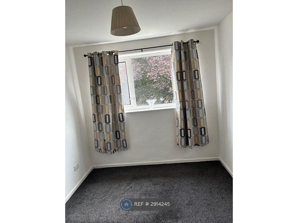 Property photo 2 of 6 Bedroom 2