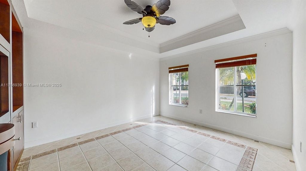Property photo 3 of 33 <Alttext/>