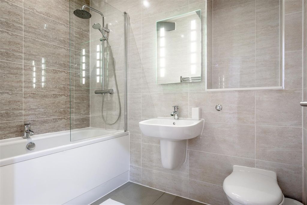 Additional image 15 of 2 bed flat for saleStation Quarter Apartments, Boltro Road, Haywards Heath RH16