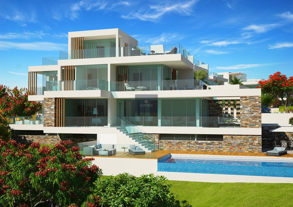 Property photo 2 of 12