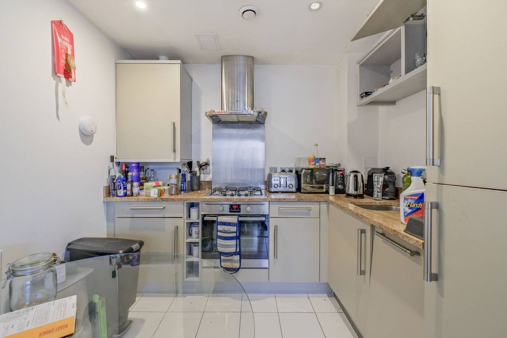 Property photo 2 of 3