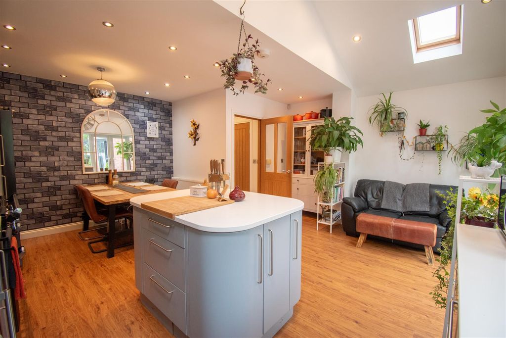 Property photo 2 of 26 Photo 17-04-2026, 13 21 03.Jpg