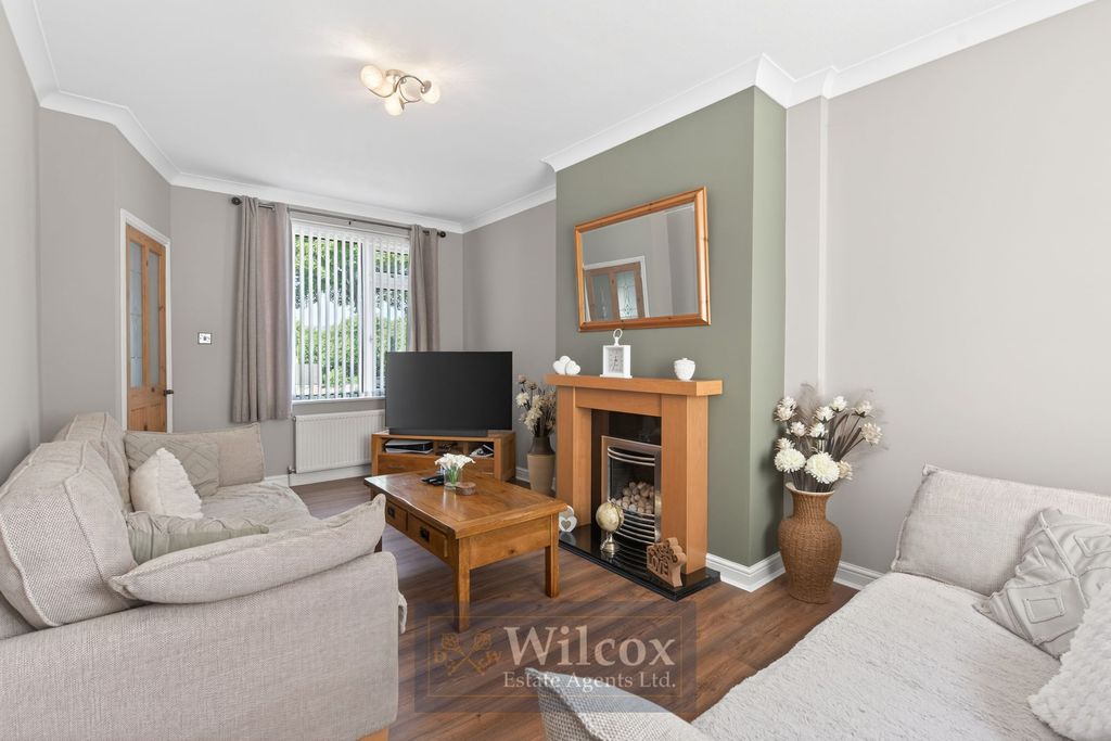 Property photo 2 of 22