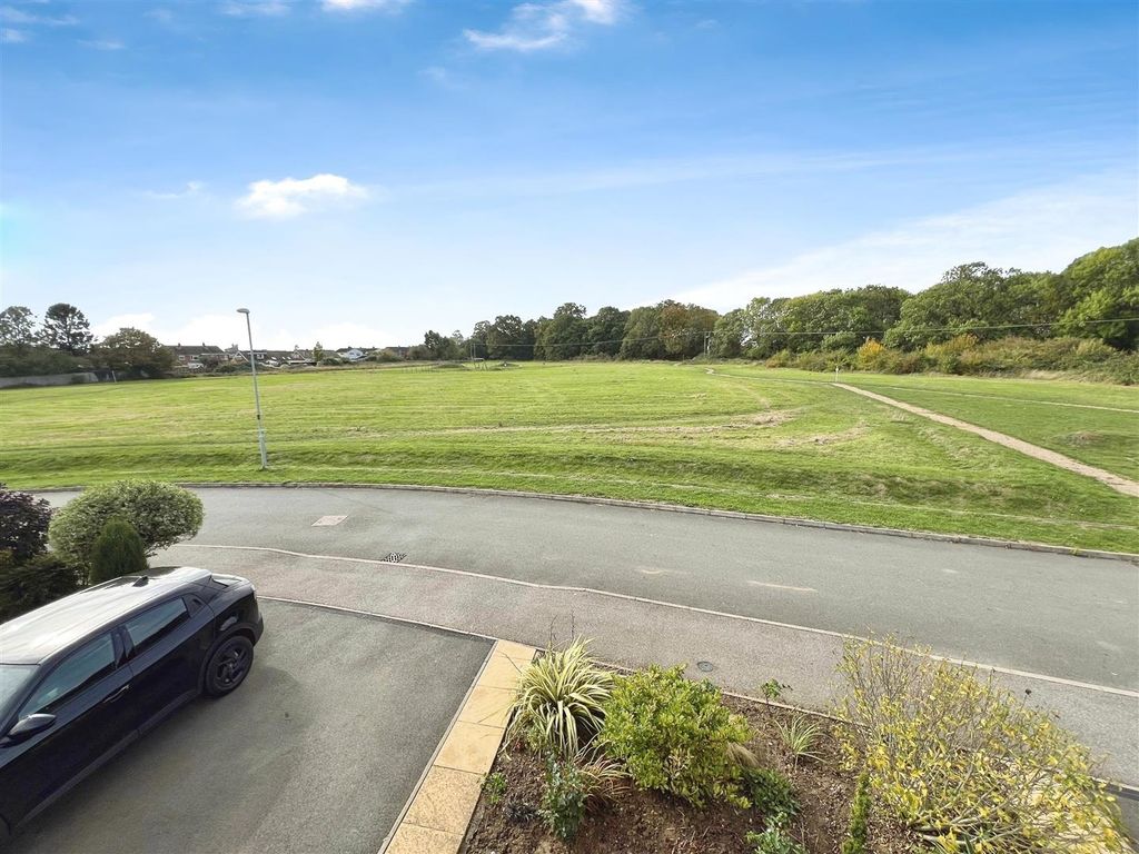 Property photo 2 of 20 View To The Front