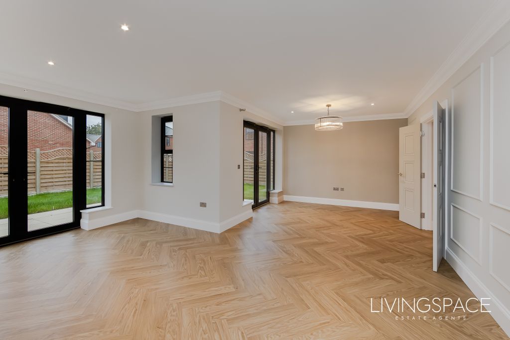 Property photo 3 of 21