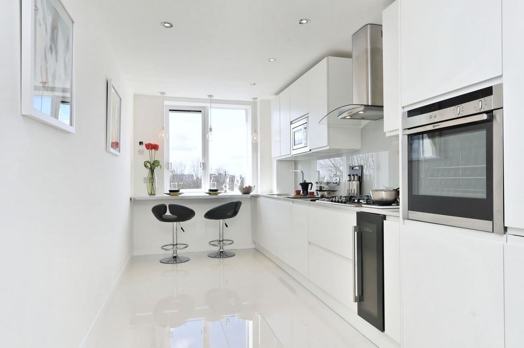 Property photo 2 of 10 Image