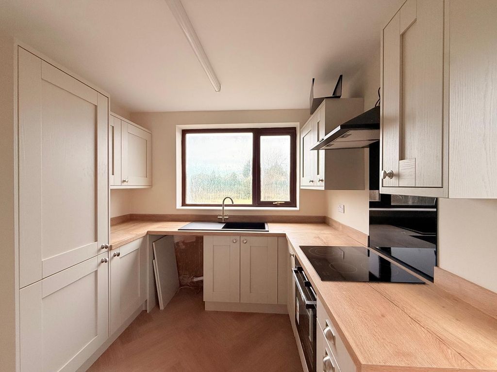 Property photo 3 of 7 Image