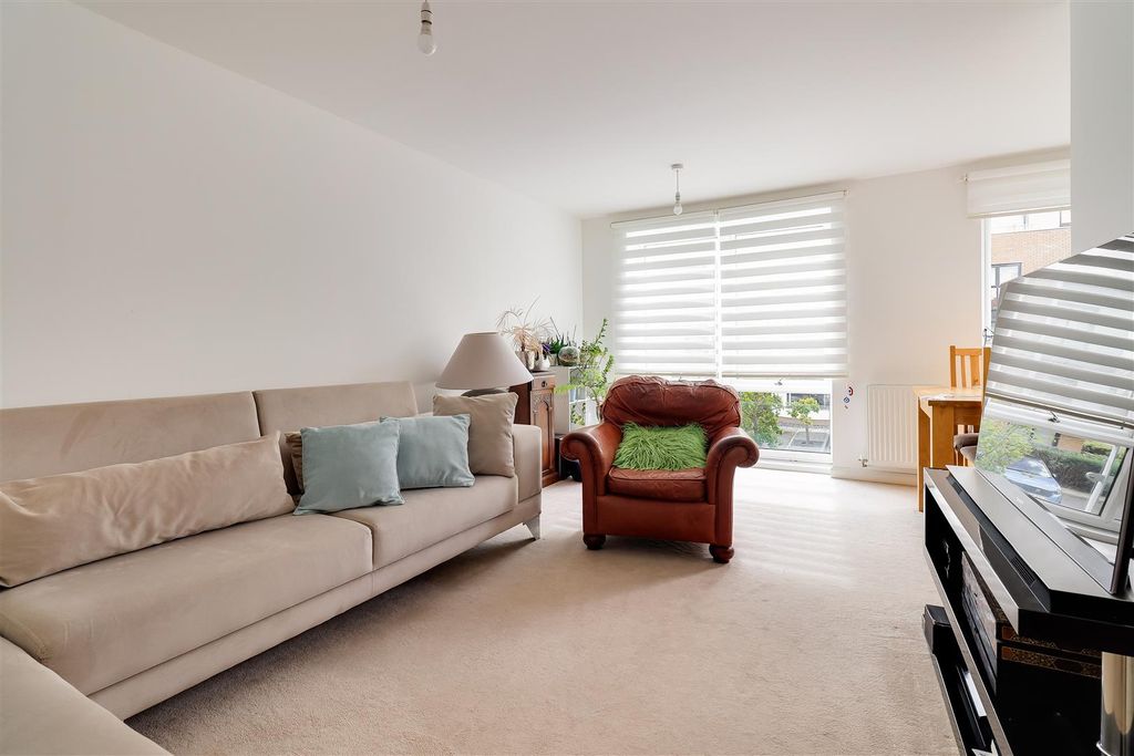Property photo 2 of 15 Img (14).Jpg