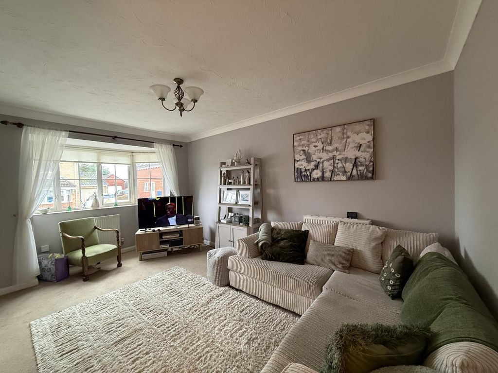 Property photo 3 of 12 Gallery