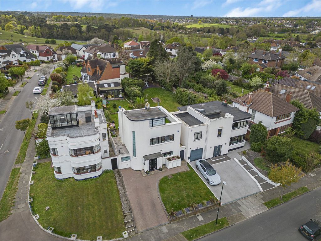 Property photo 1 of 26 External