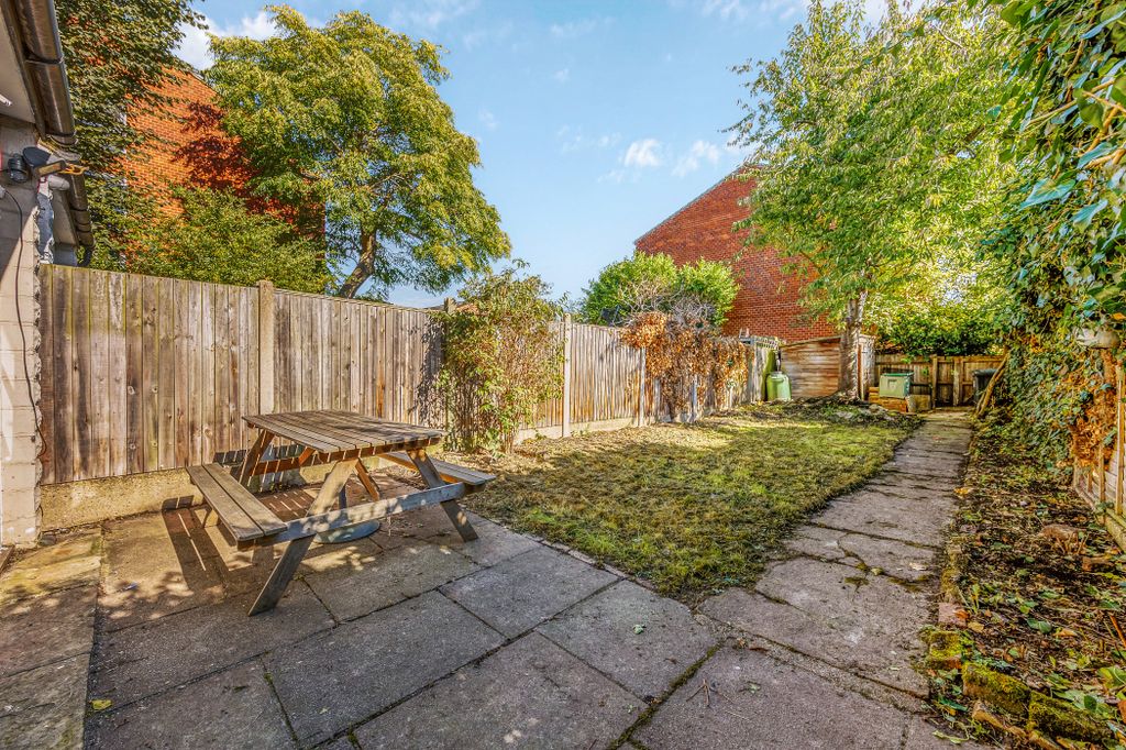 Property photo 3 of 12 Garden