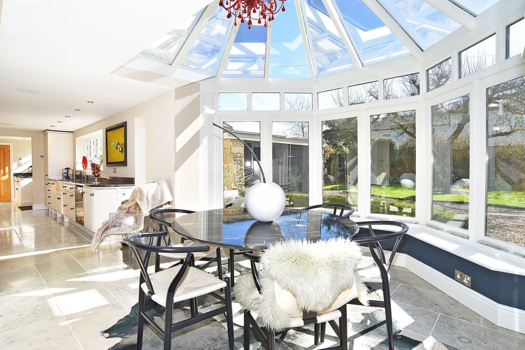 Property photo 3 of 24