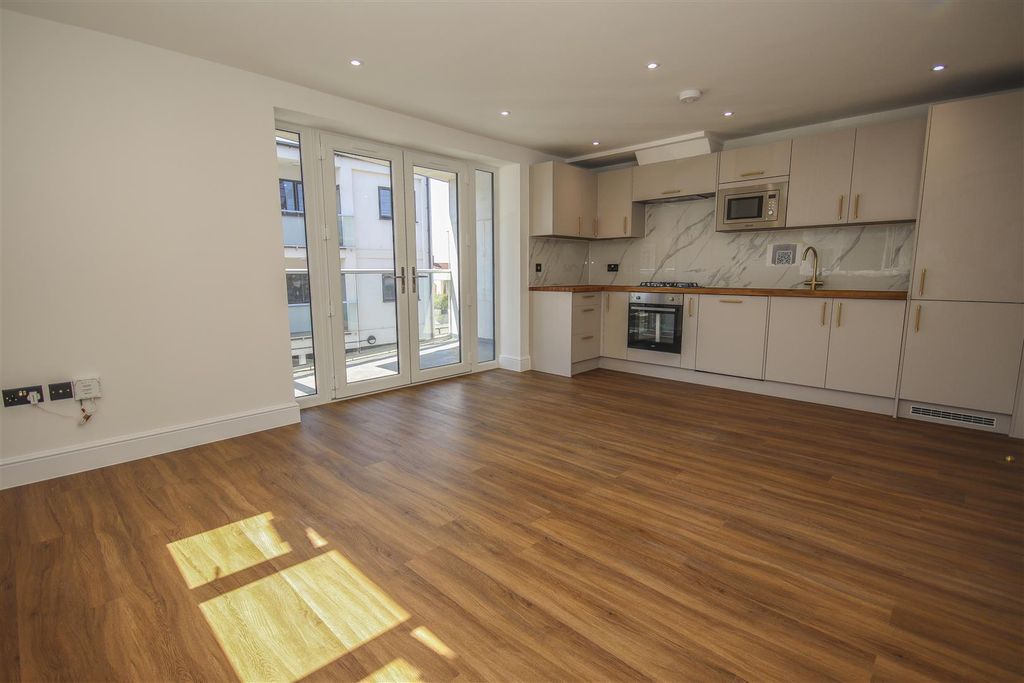 Property photo 3 of 11 Img_8692.Jpg