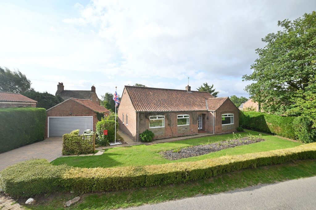 Property photo 1 of 21