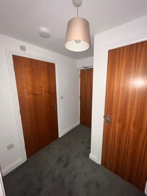 Property photo 2 of 6 Hallway