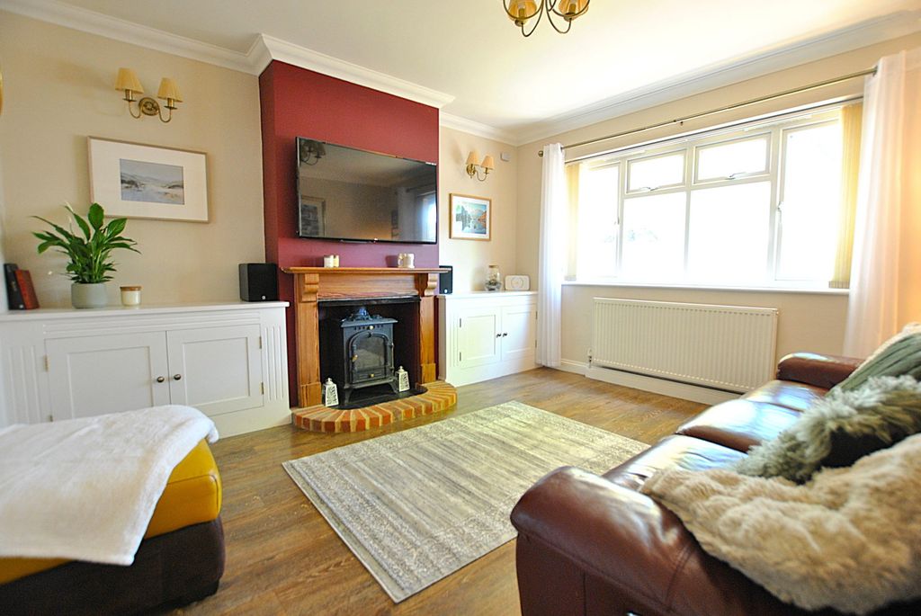 Property photo 2 of 22
