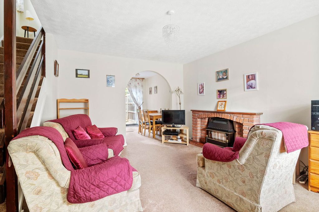 Property photo 2 of 10