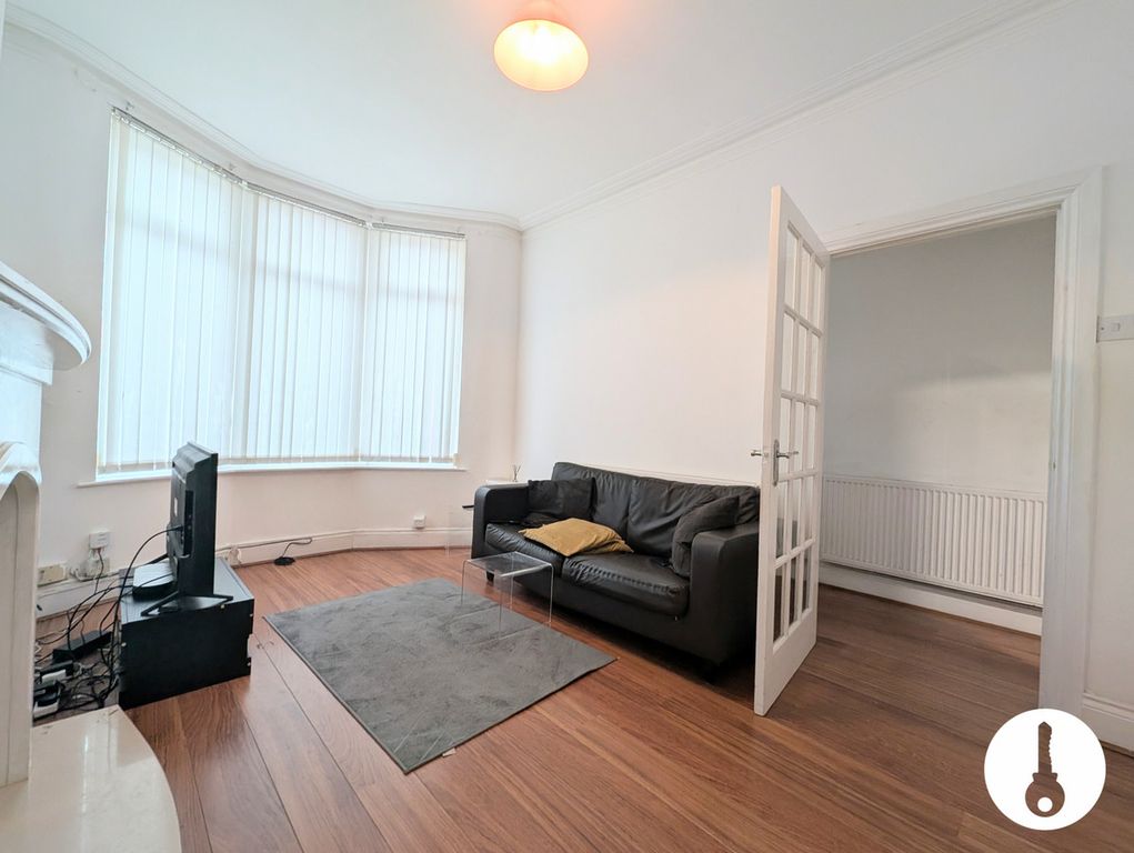 Property photo 3 of 12