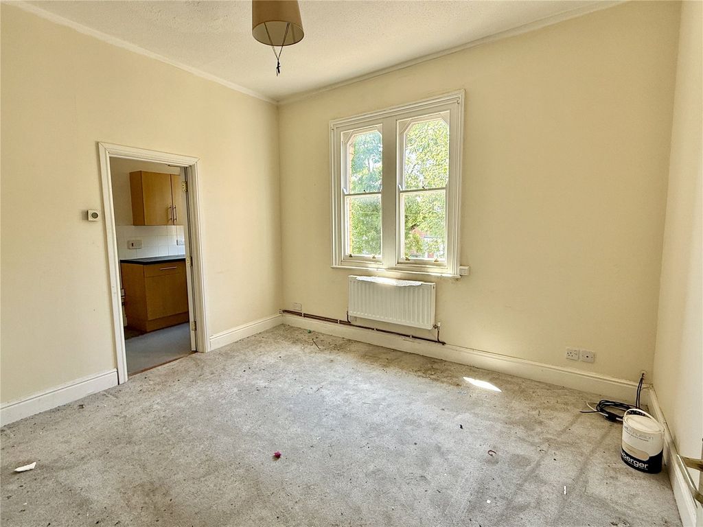 Property photo 3 of 11 Picture No. 02
