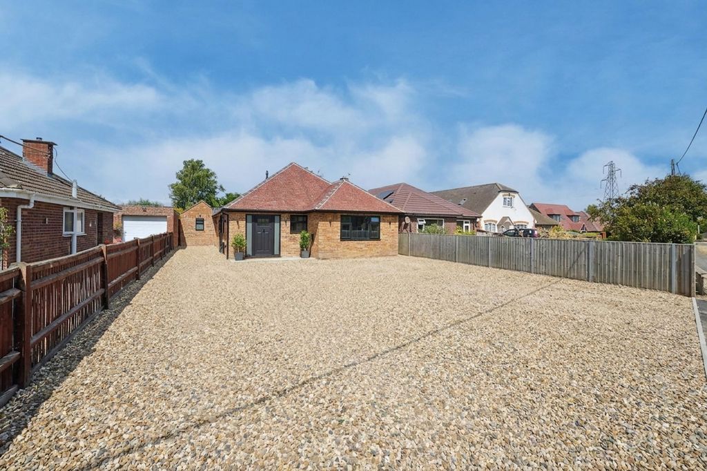 Property photo 1 of 29