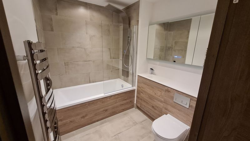 Property photo 3 of 11 Photo 8