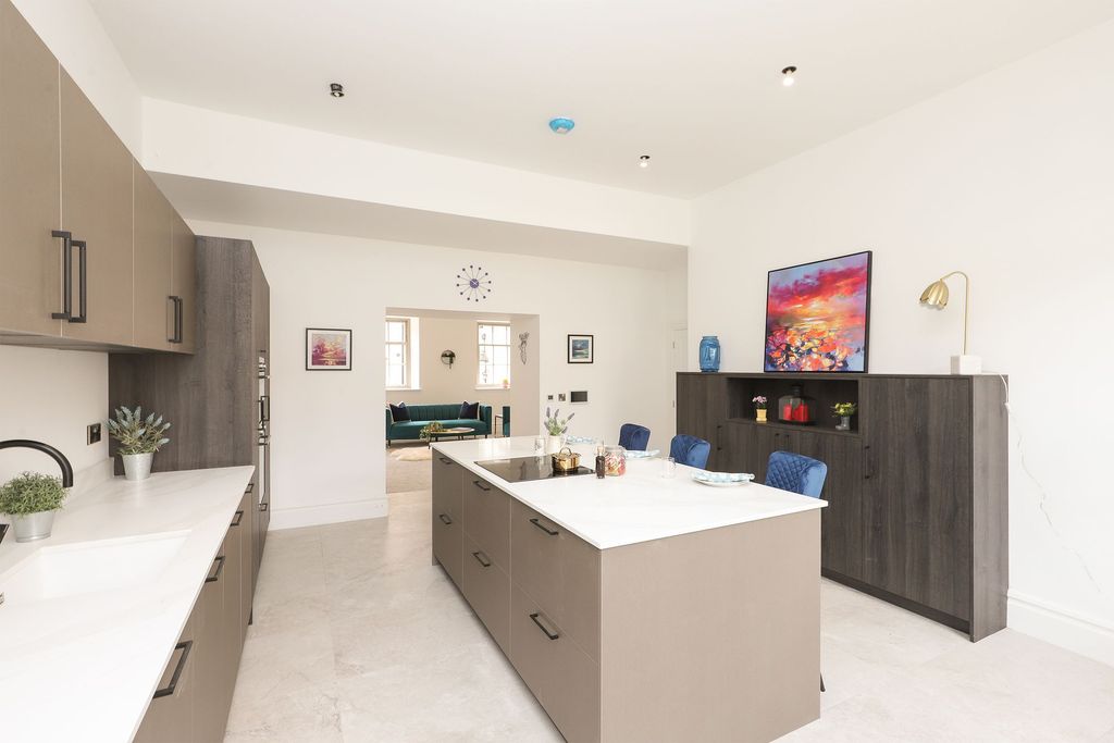 Property photo 3 of 30 Kitchen Dining