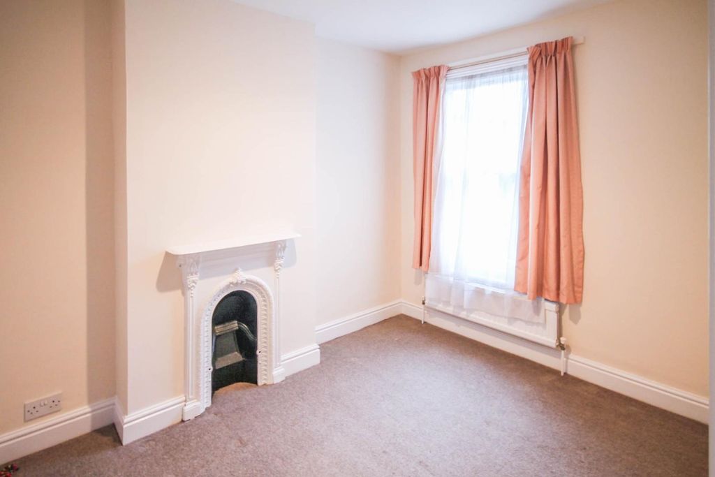 Property photo 3 of 8 Img_8678-2.Jpg