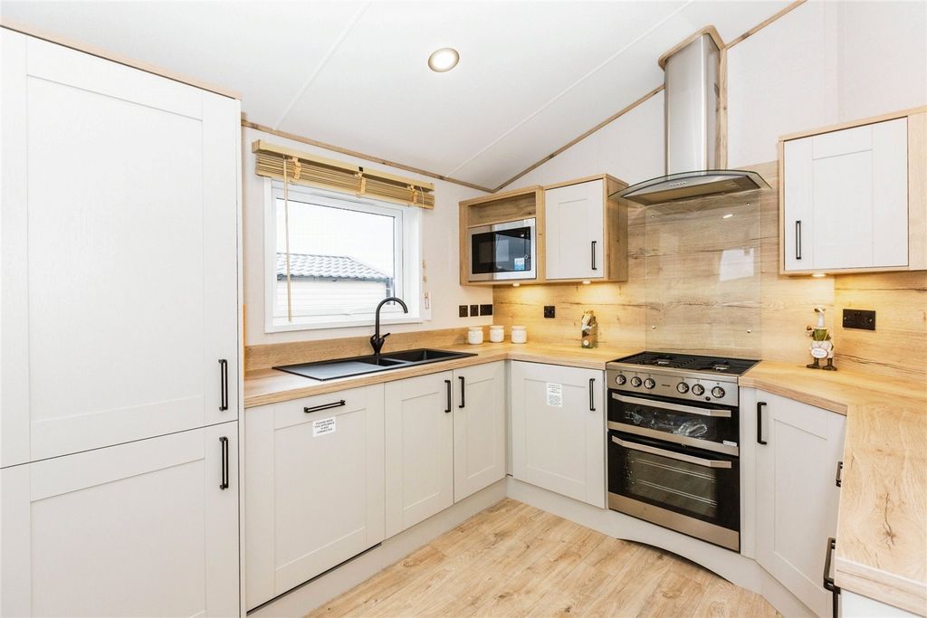 Property photo 3 of 13 Picture No. 08